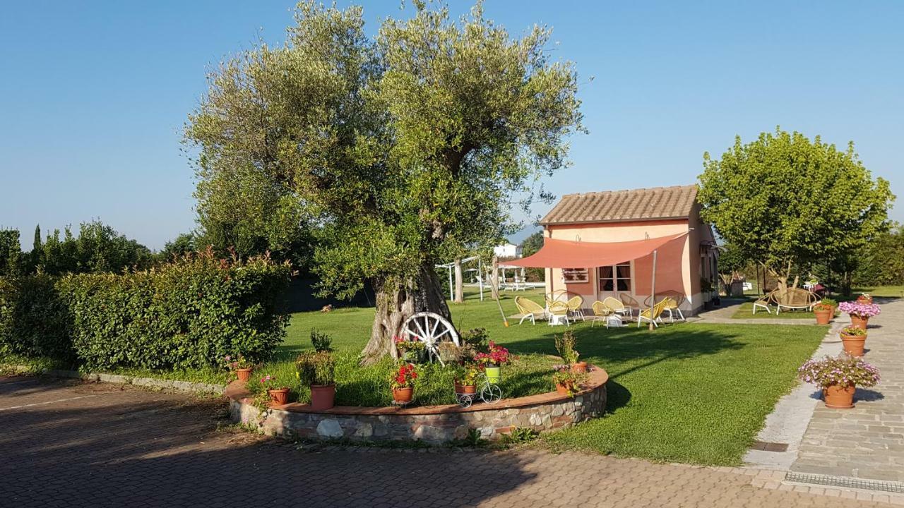 Casal Sant'Elena Bed and Breakfast Altopascio Exterior foto